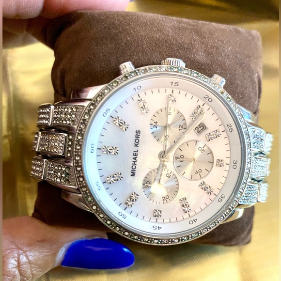 Authentic Michael Kors Watch. Some missing stones and need battery. - Picture 4 of 10
